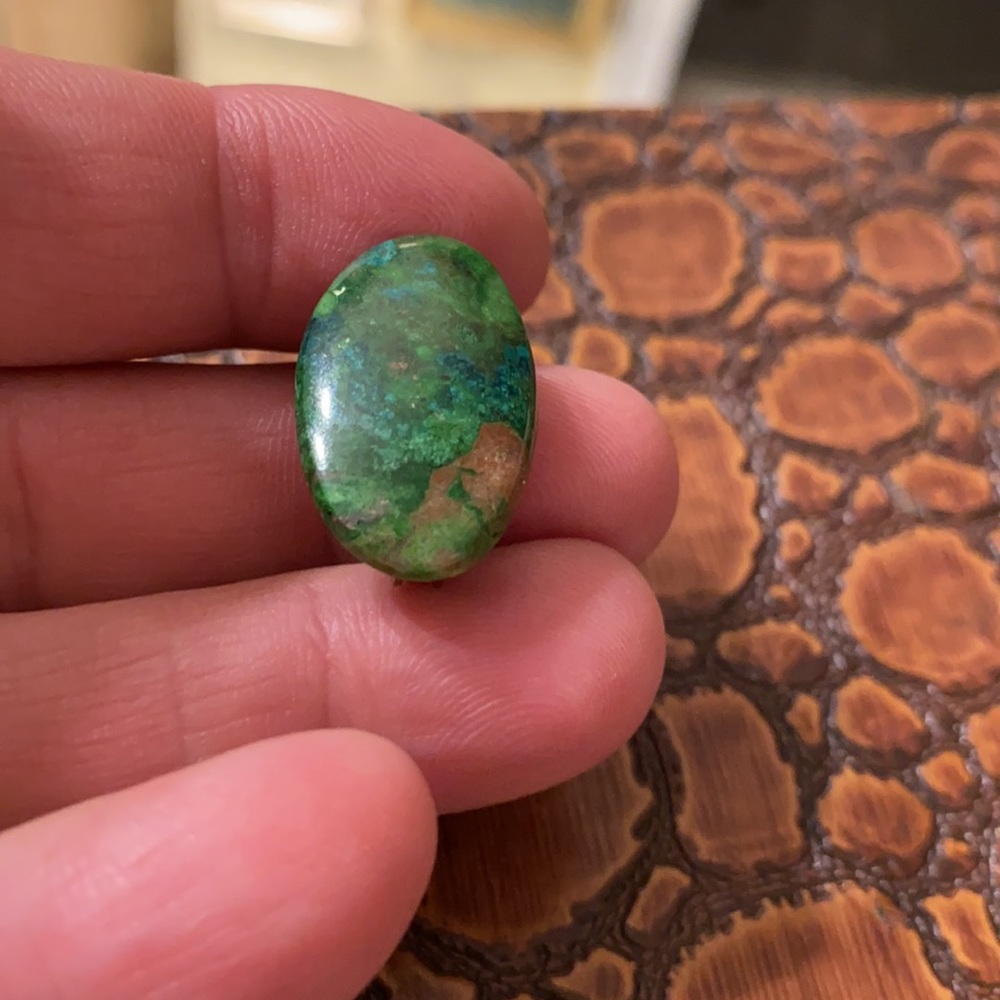 Vintage Polished CABOCHON Green & Brown MARBLED JASPER ? Raw Stone Pin / Brooch.